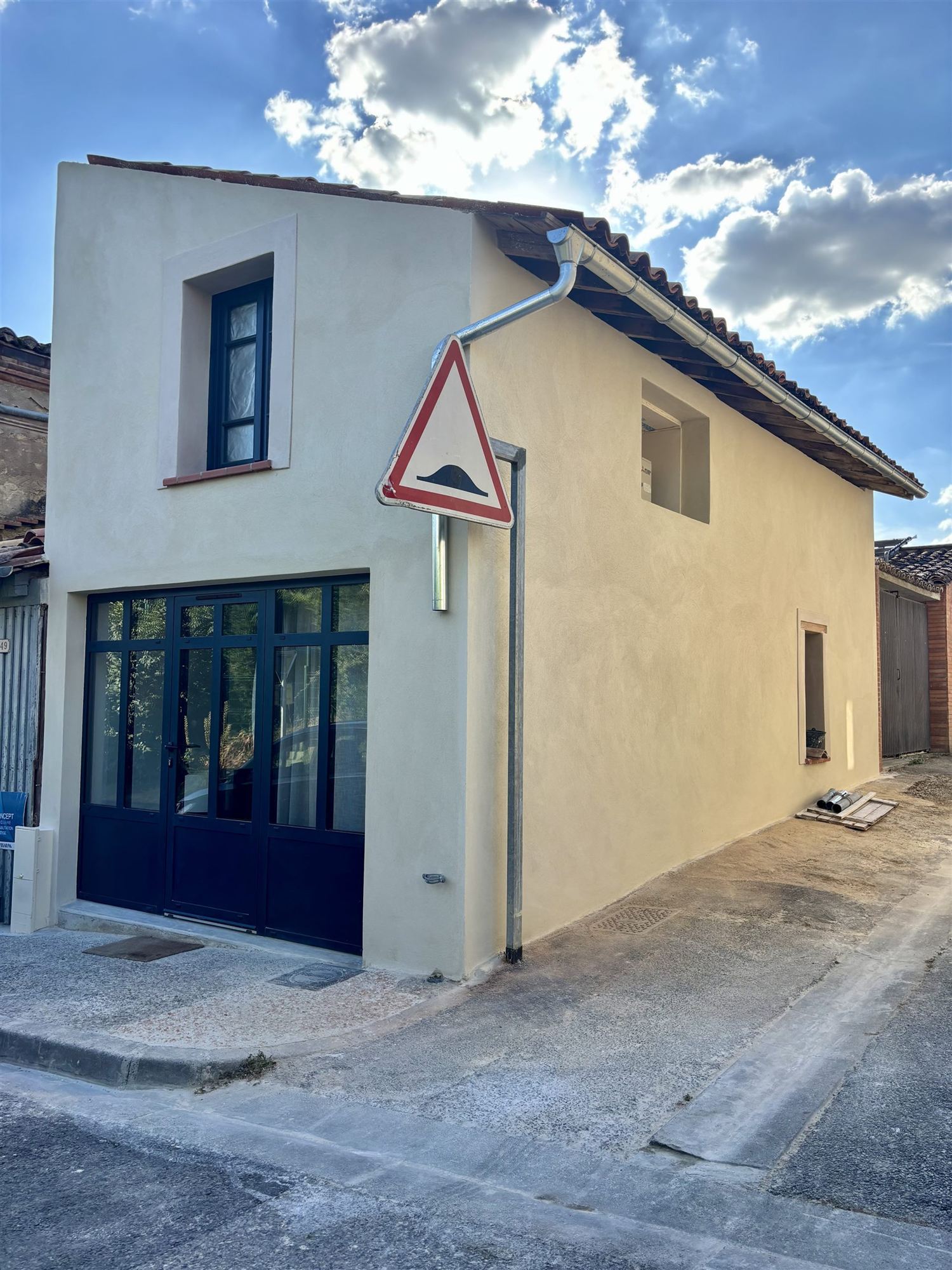 Duplex T2 à Bourg-Saint-Bernard - façade en enduit à la chaux