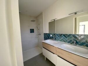 Maison T4 Vallesvilles salle d'eau